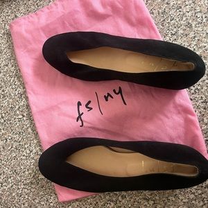 French Sole black, kitten, wedge slippers